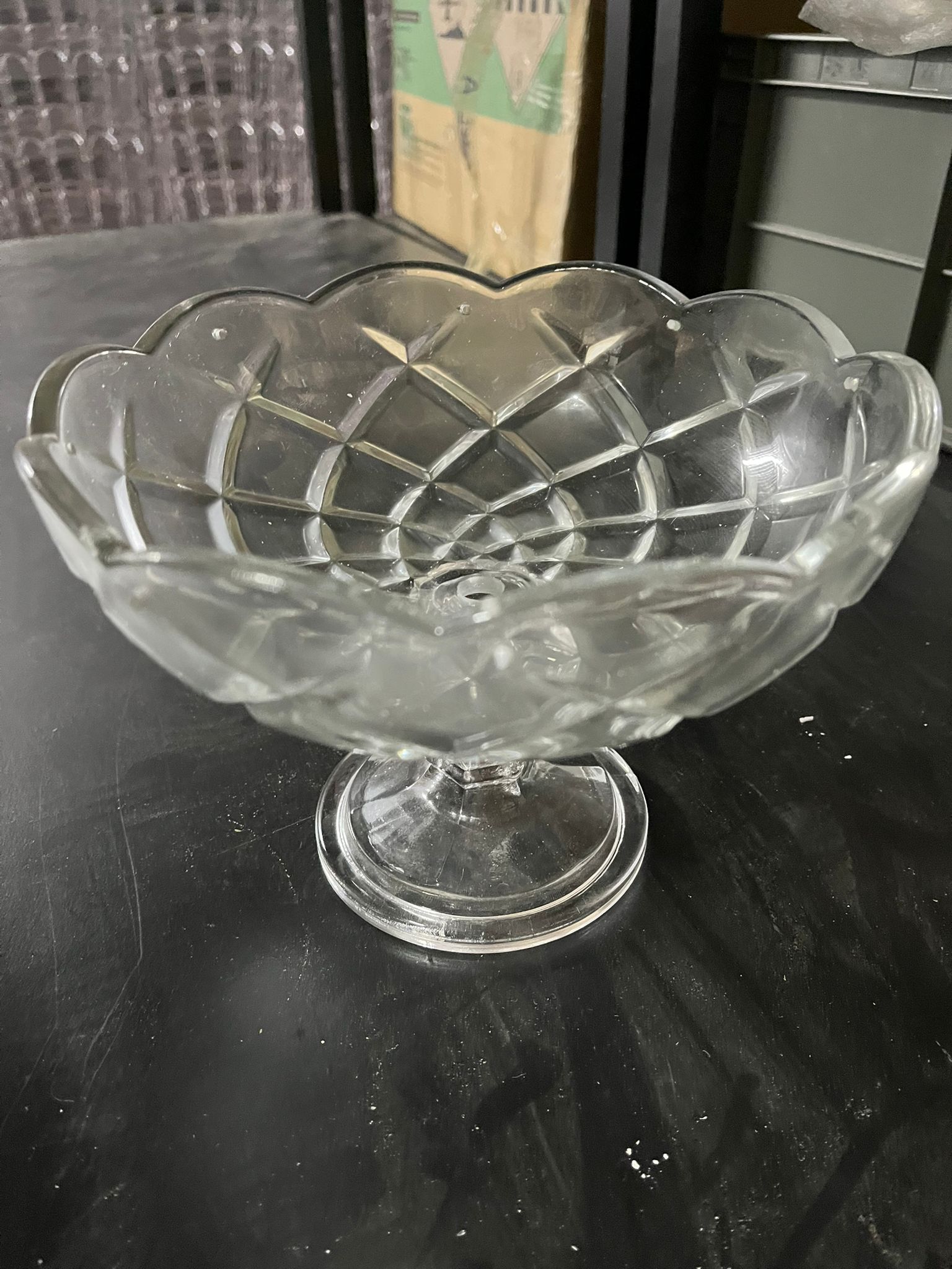 Ayaklı şekerli kadeh