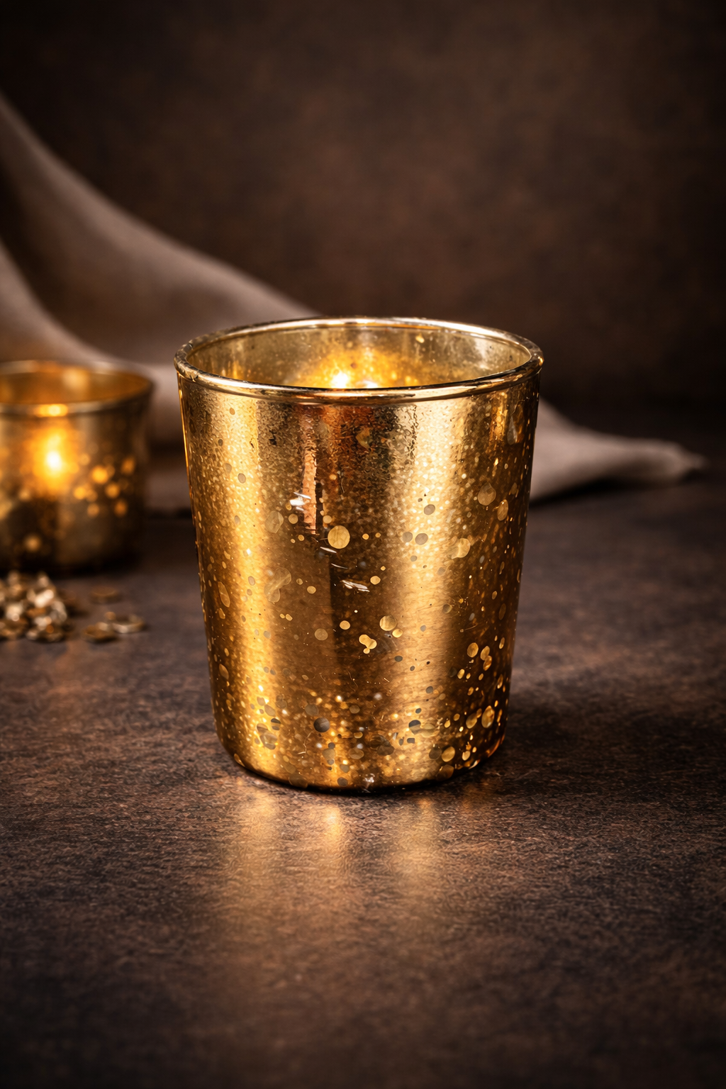 Altın eskitme bardak